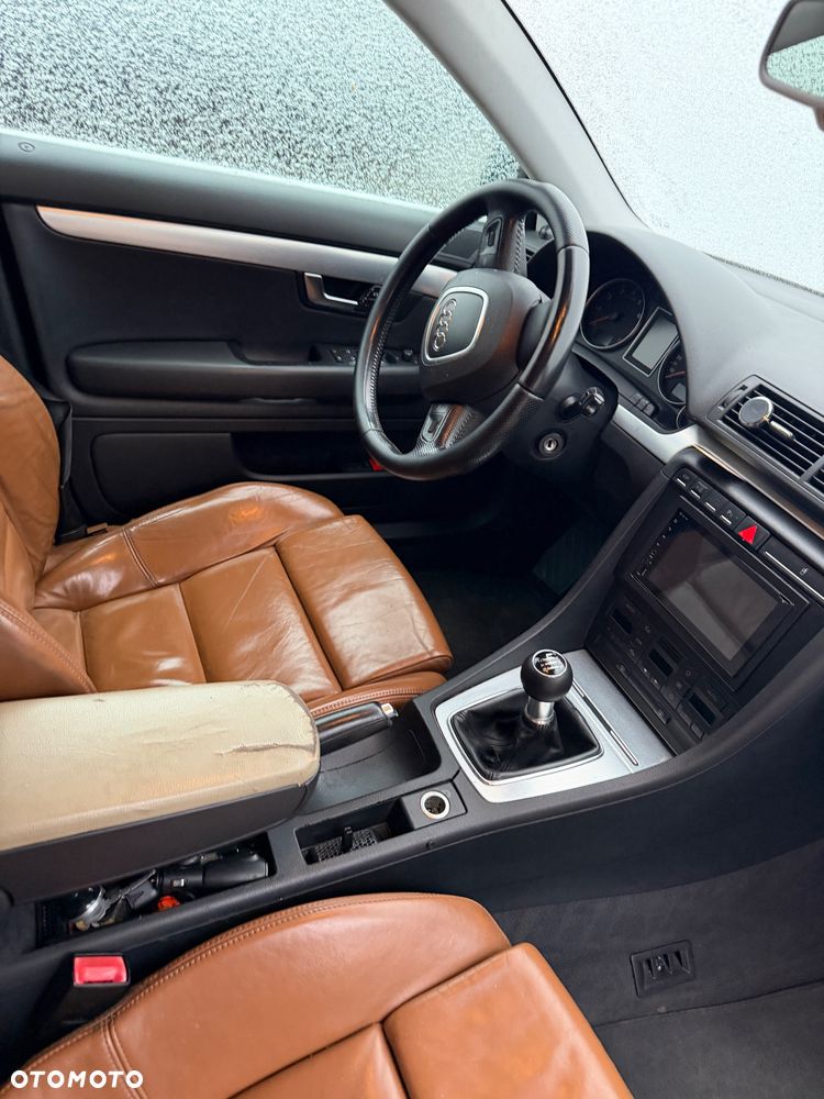 Audi A4 Avant 2.0 T FSI quattro - 4