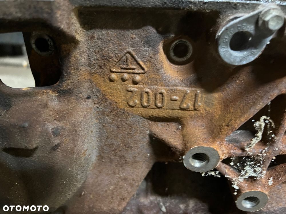 Blok silnika Land Rover Discovery 3 2.7tdv6 - 6