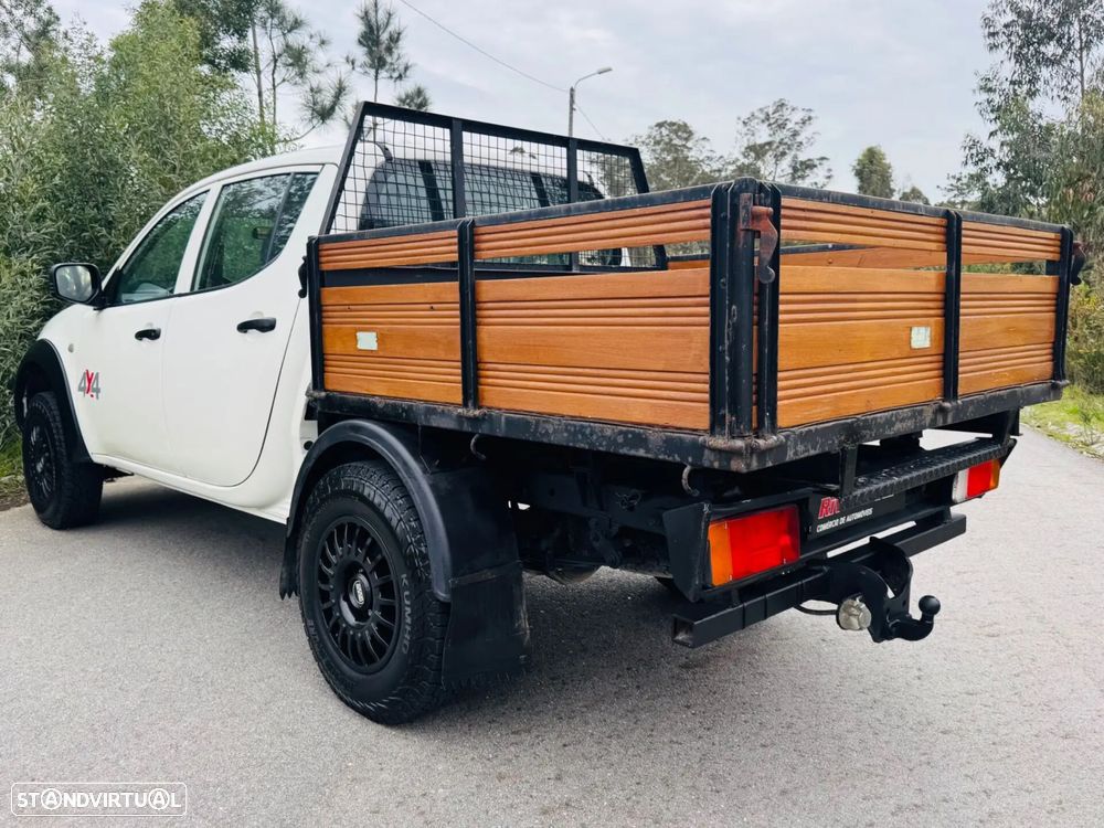 Mitsubishi L200 2.5 DI-D CD Intense AC/JLL - 12