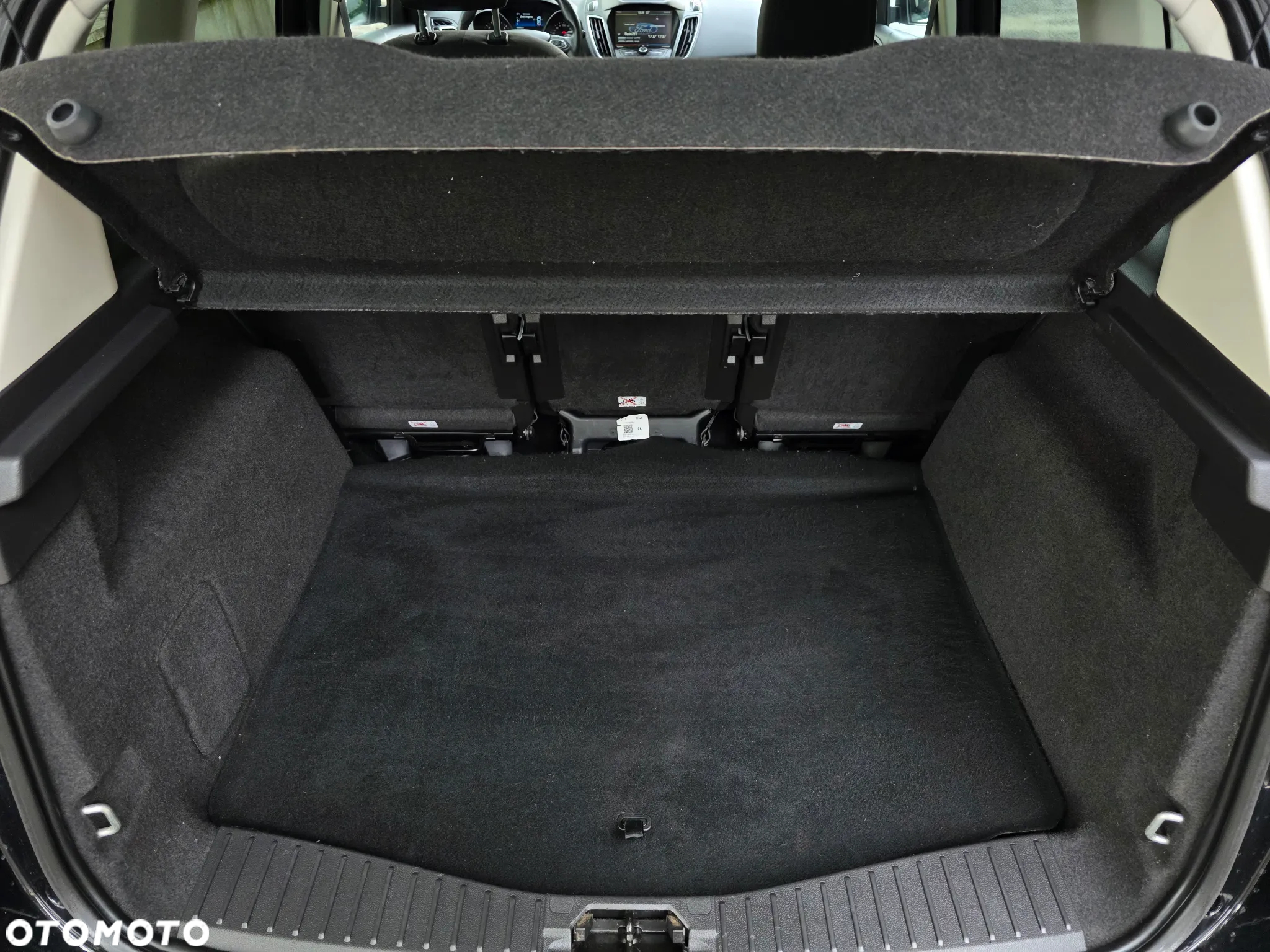 Ford C-MAX 2.0 TDCi Start-Stop-System Titanium - 23