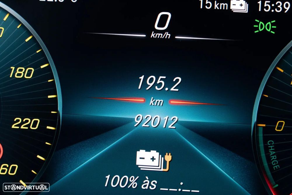 Mercedes-Benz C 300 e AMG Line - 24
