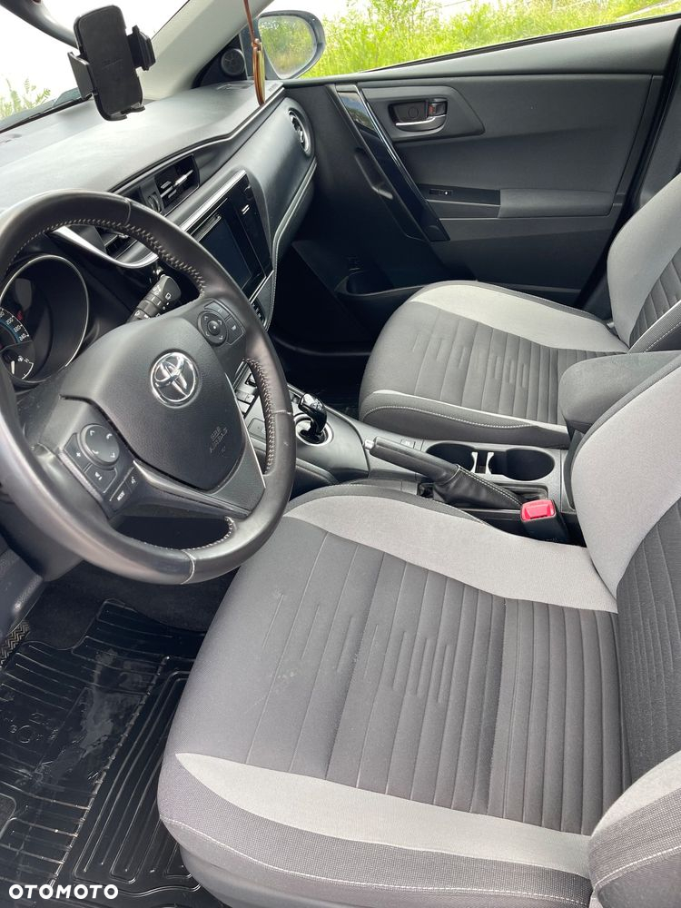 Toyota Auris - 8
