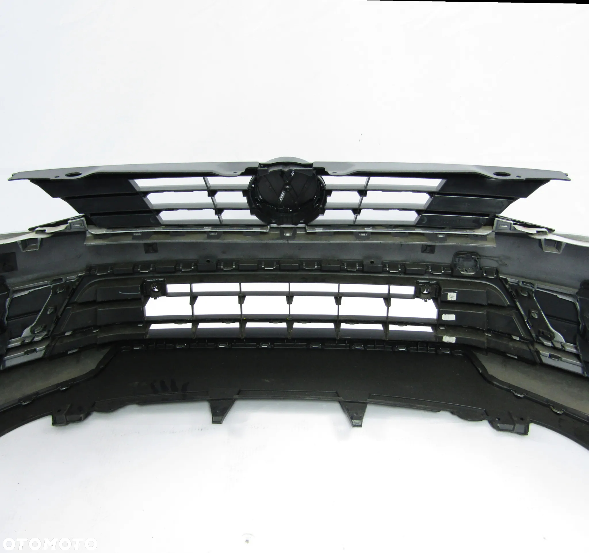 Zderzak przedni VW Jetta 15 - 18 Sprysk. / Pdc-4 Lakier LA7W - 20