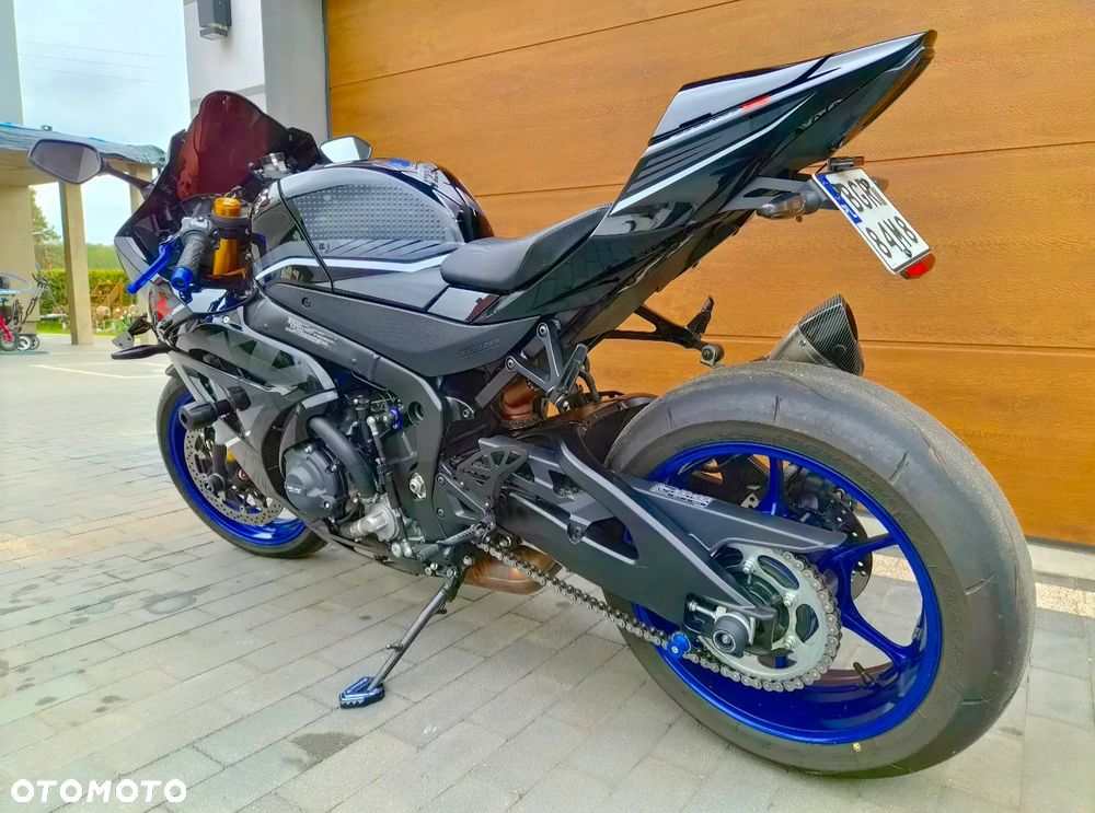 Suzuki GSX-R - 4