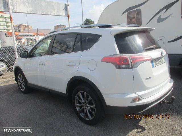 Toyota RAV4 - 6