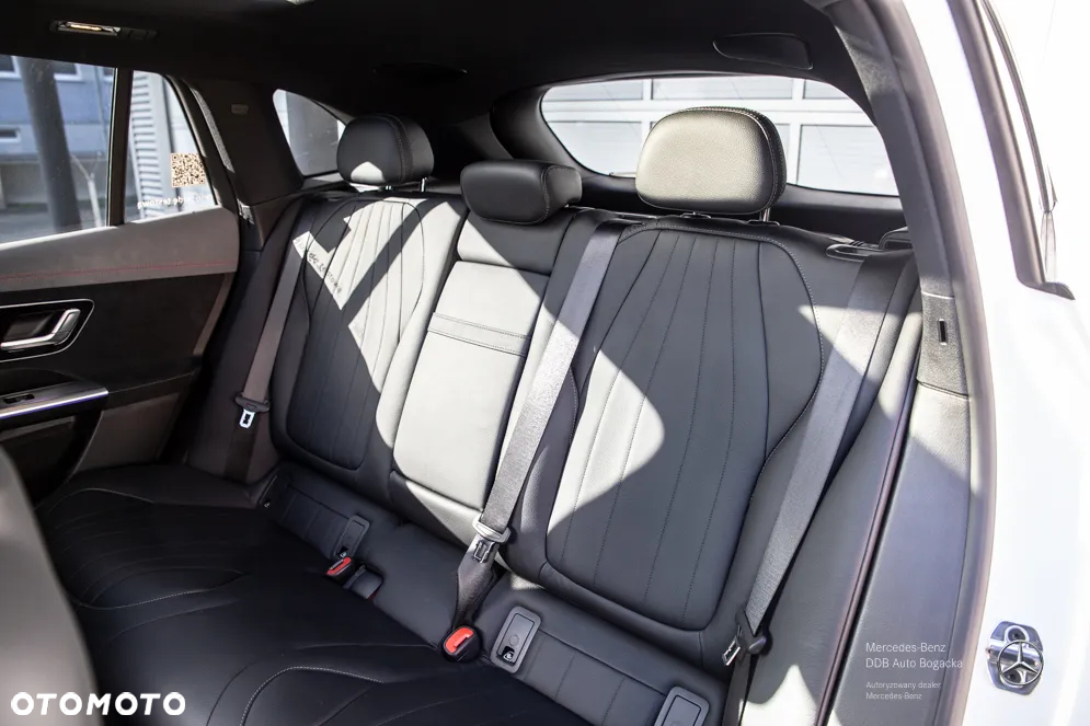 Mercedes-Benz EQE 350 4-Matic AMG Line - 26