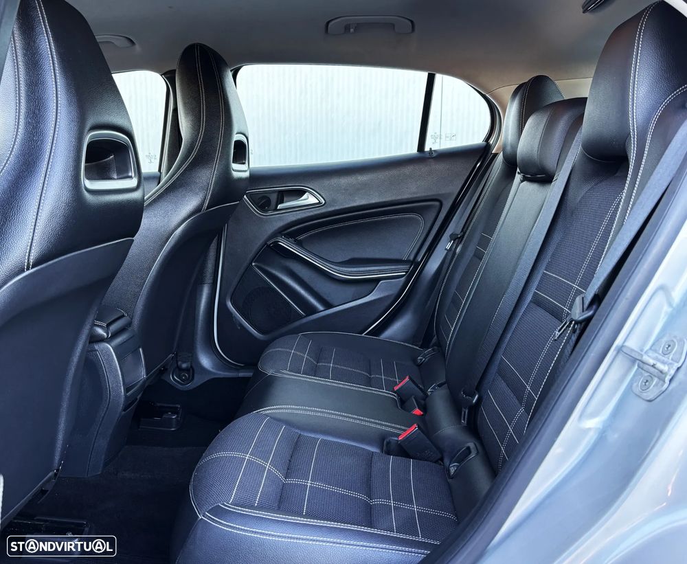 Mercedes-Benz GLA 200 CDi Urban Aut. - 11