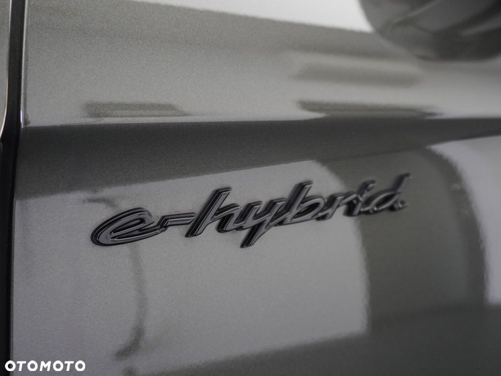 Porsche Panamera 4 E-Hybrid PHEV - 11