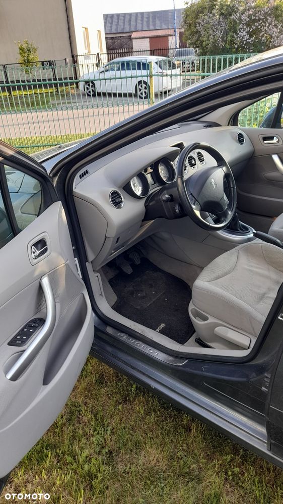 Peugeot 308 1.6 Premium - 6