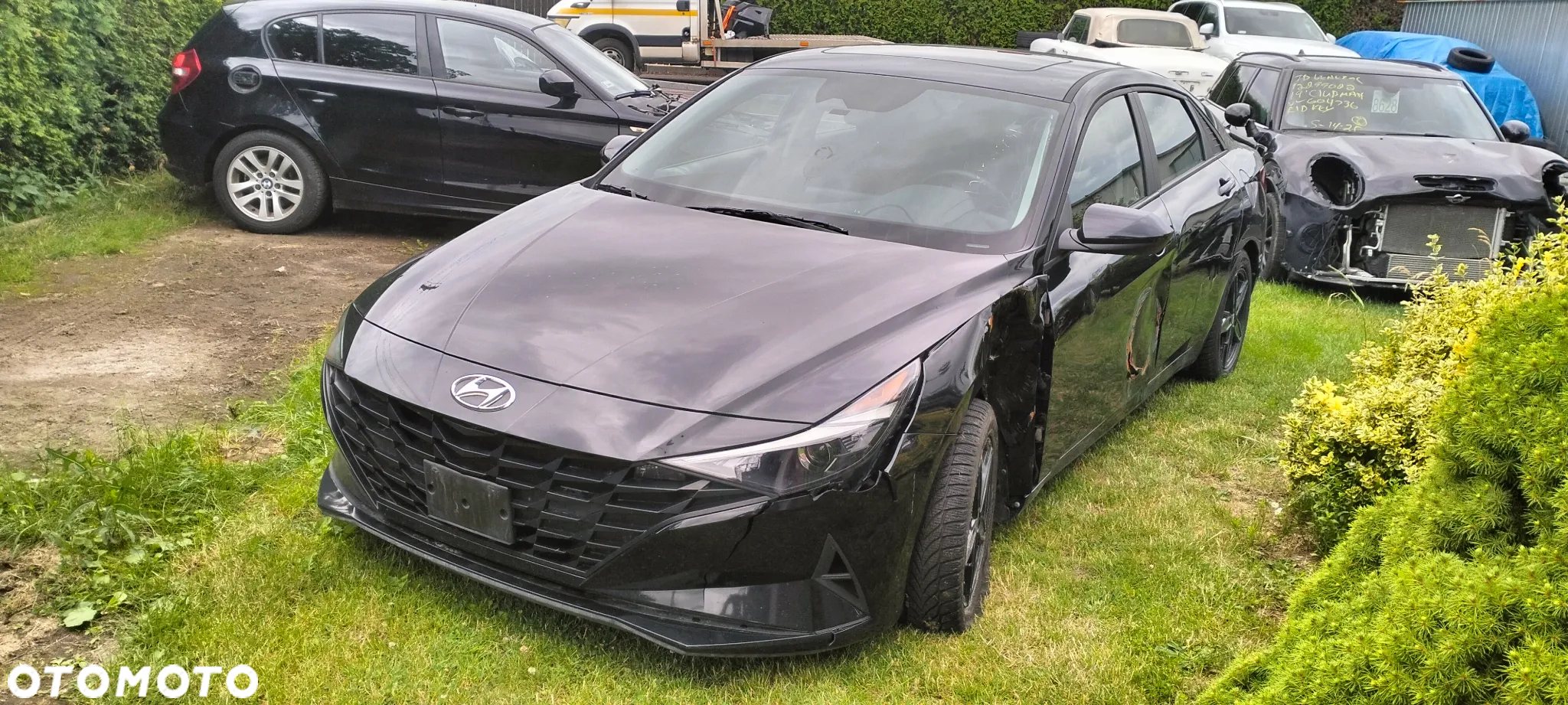 Hyundai Elantra - 3