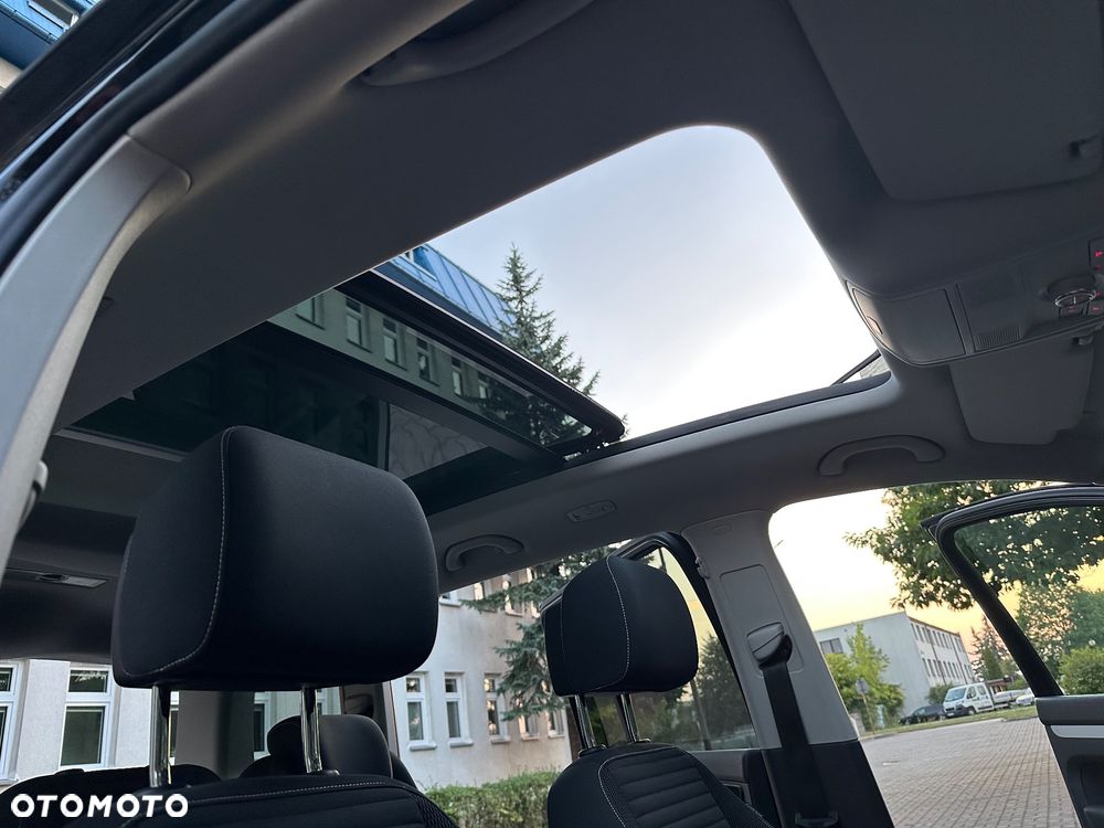 Volkswagen Touran 2.0 TDI DPF DSG Cup - 19