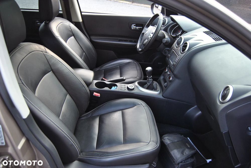 Nissan Qashqai+2 2.0 4x4 Tekna - 6