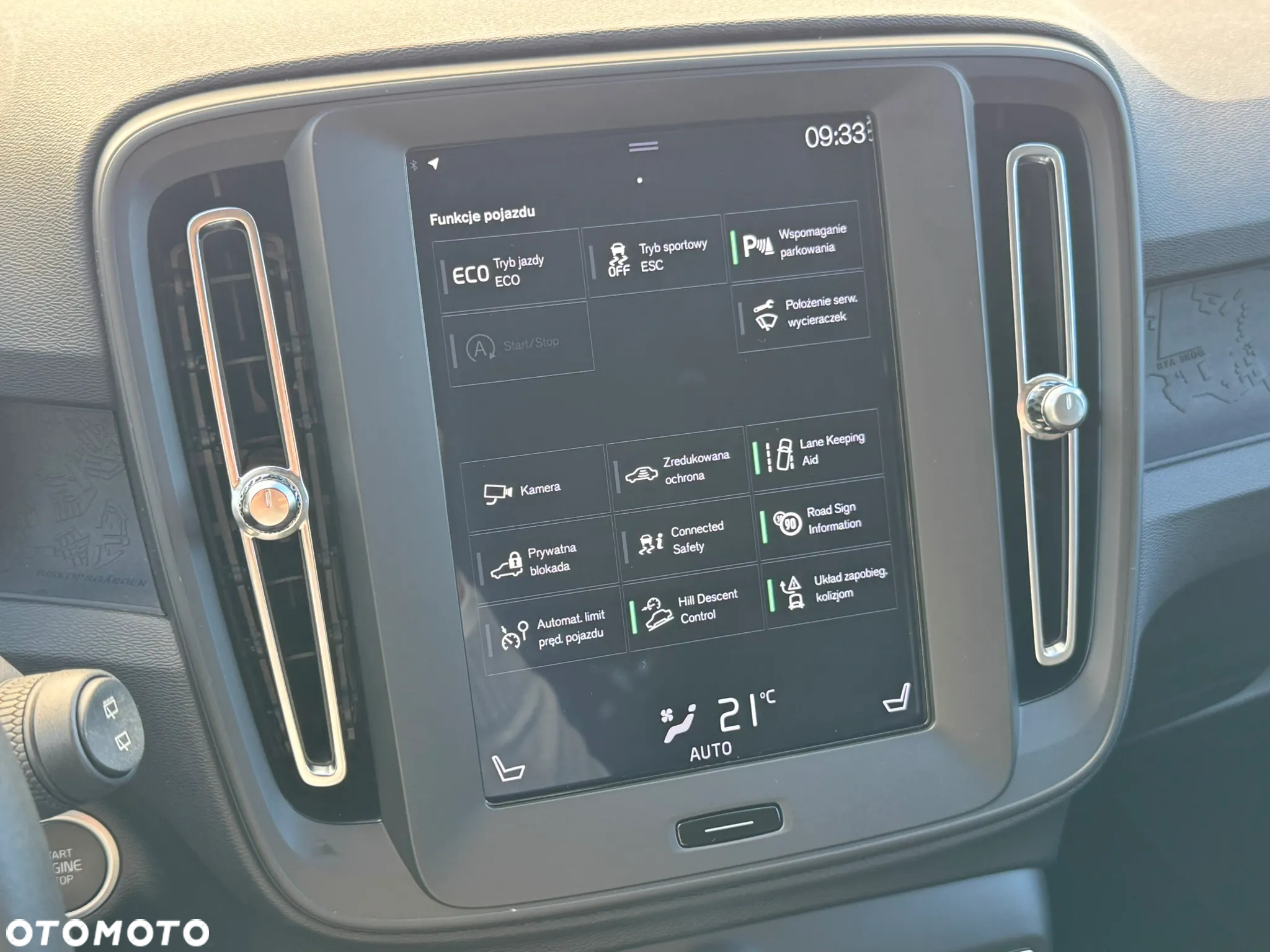 Volvo XC 40 T3 Momentum Core - 22