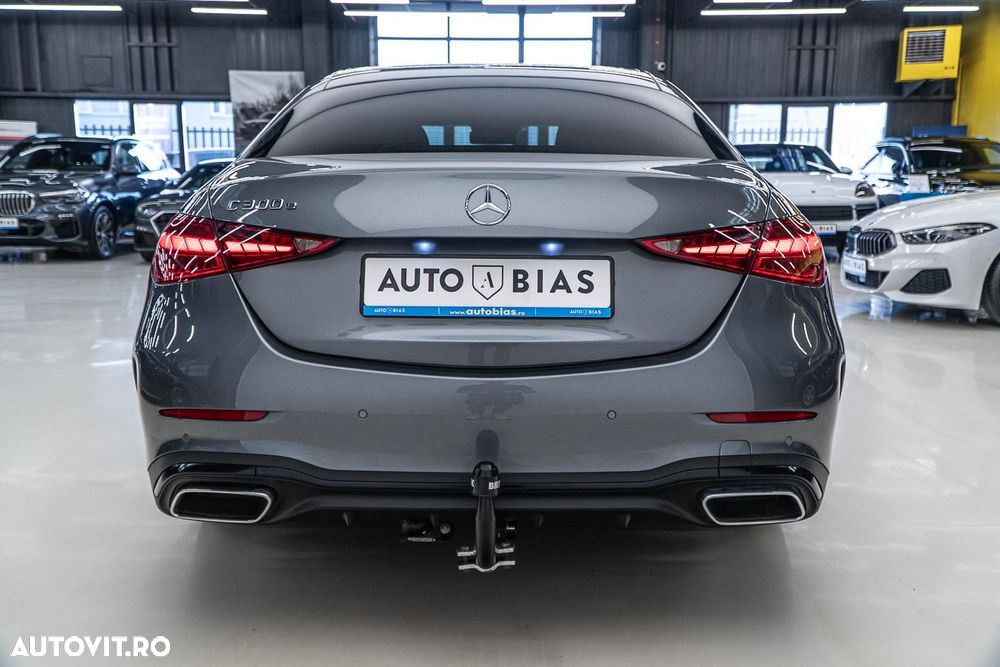 Mercedes-Benz C 300 e T 9G-TRONIC AMG Line - 32
