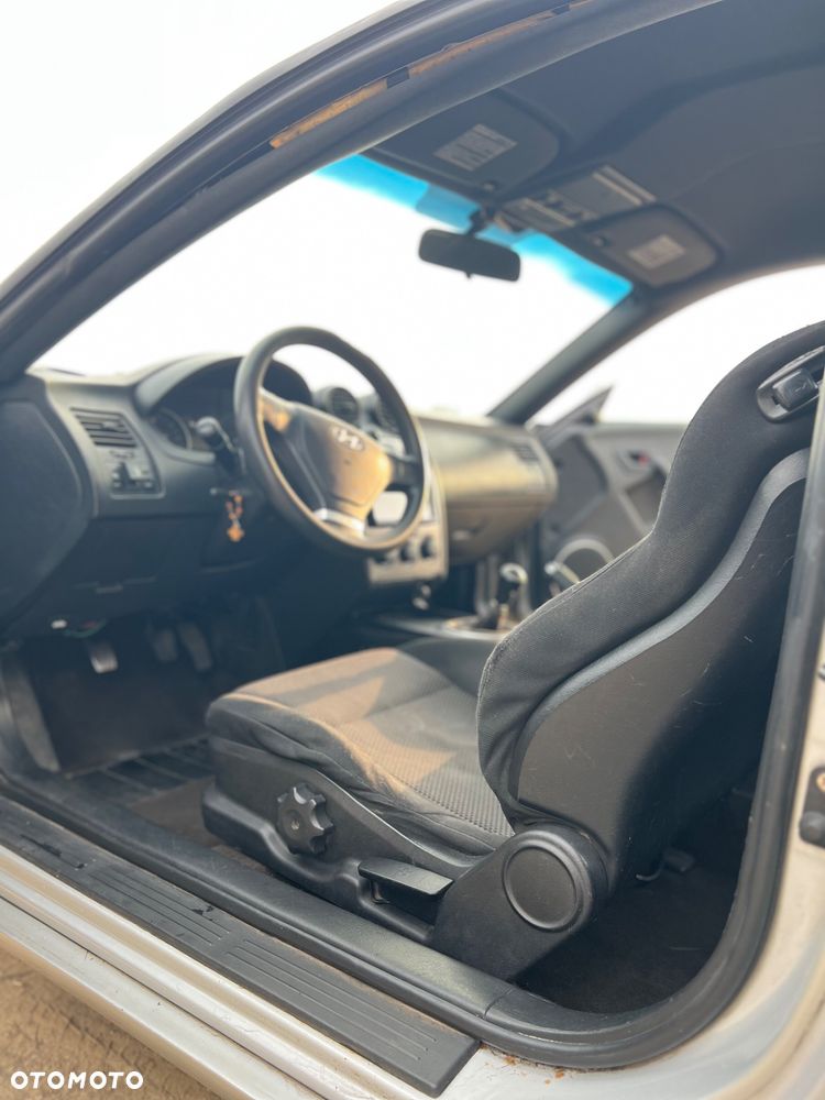 Hyundai Coupe - 12