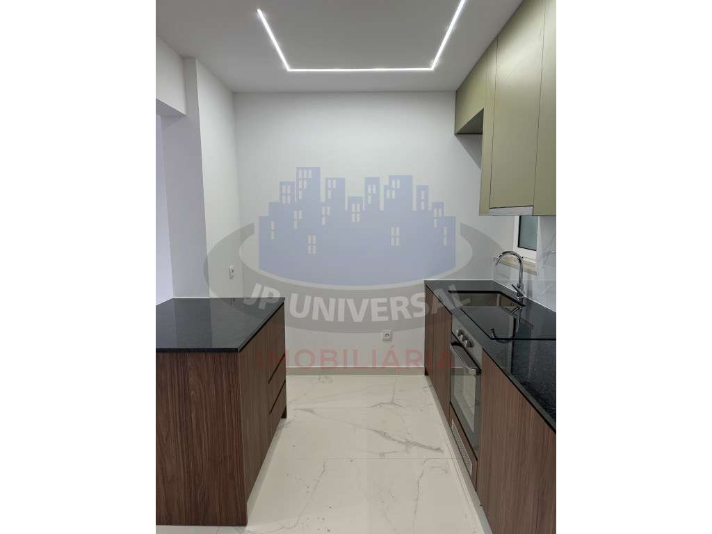 Vende se Apartamento T2 Albufeira - Grande imagem: 3/34