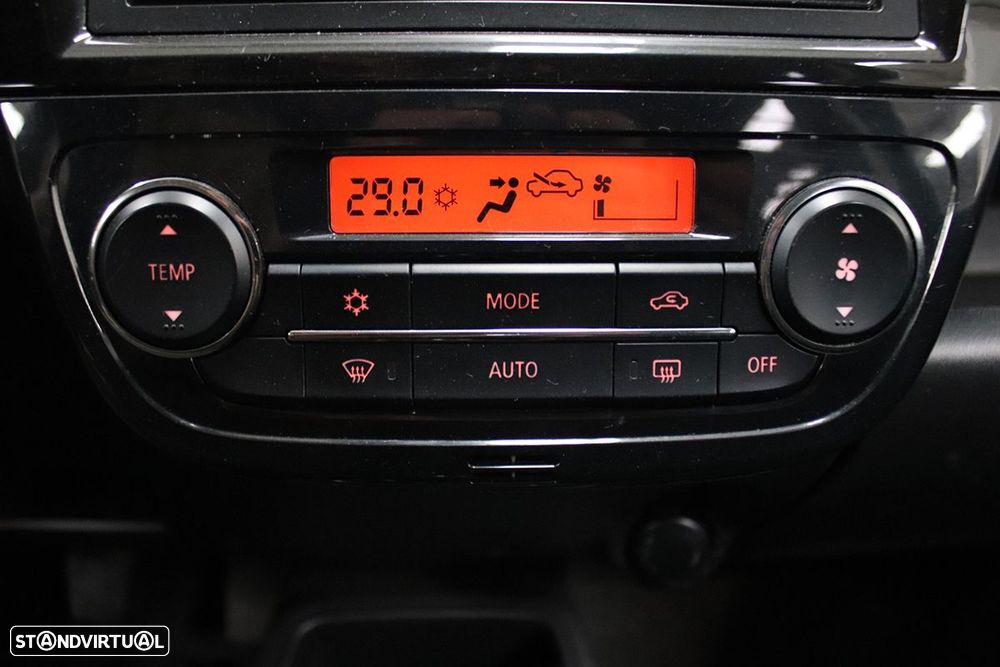 Mitsubishi Space Star 1.2 Connect Edition - 11