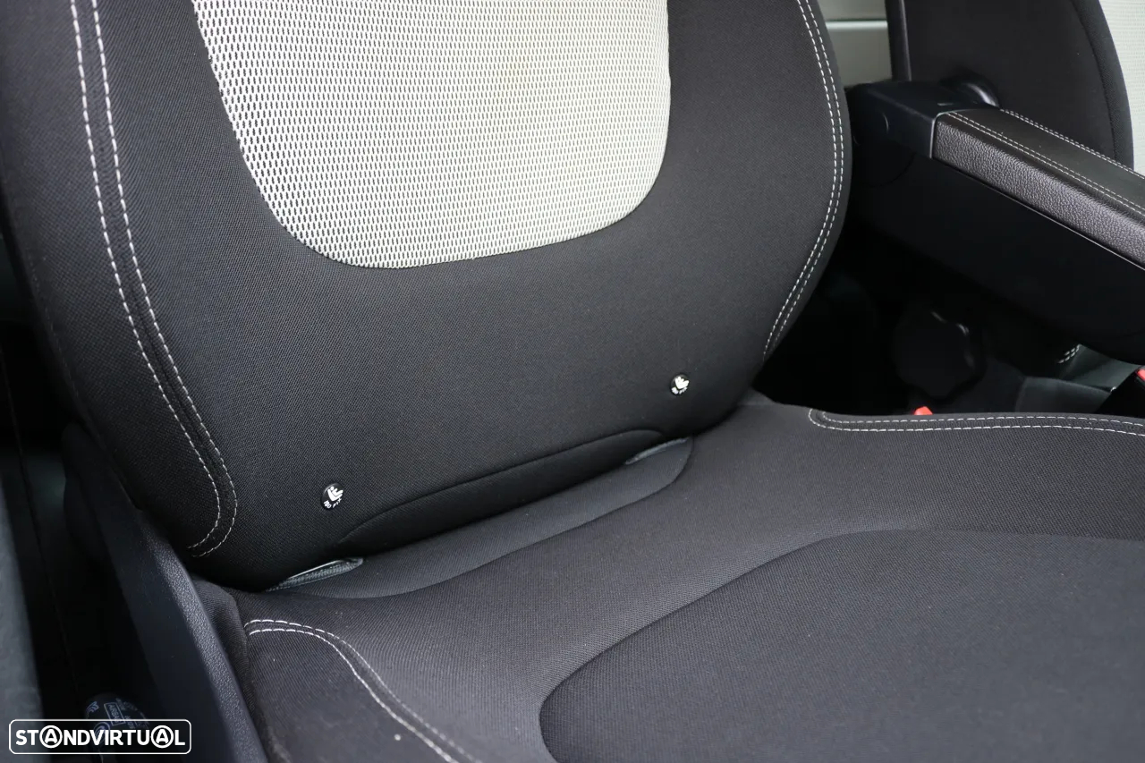 Renault Captur 1.5 dCi Exclusive EDC - 27