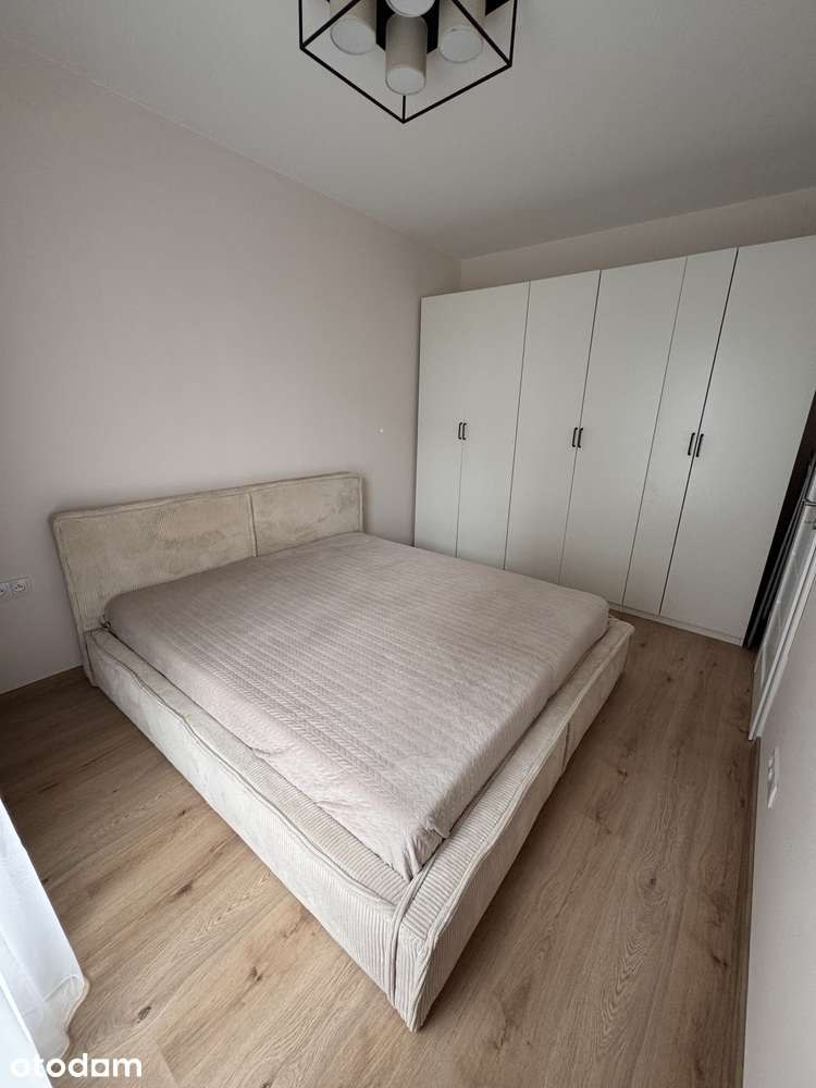 Nowe 2‑pokojowe mieszkanie 44 m² z klimatyzacją, i garażem /Giserska 7
