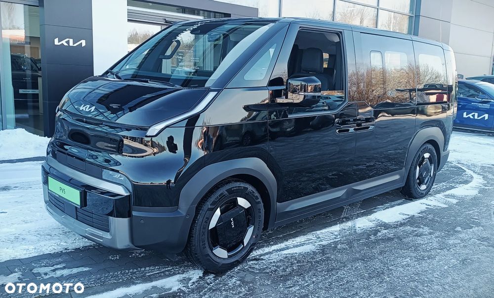 Kia PV5 - 1