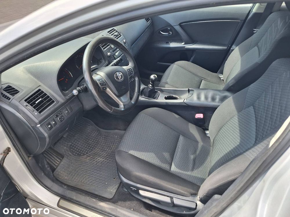 Toyota Avensis 2.0 D-4D Sol plus - 5