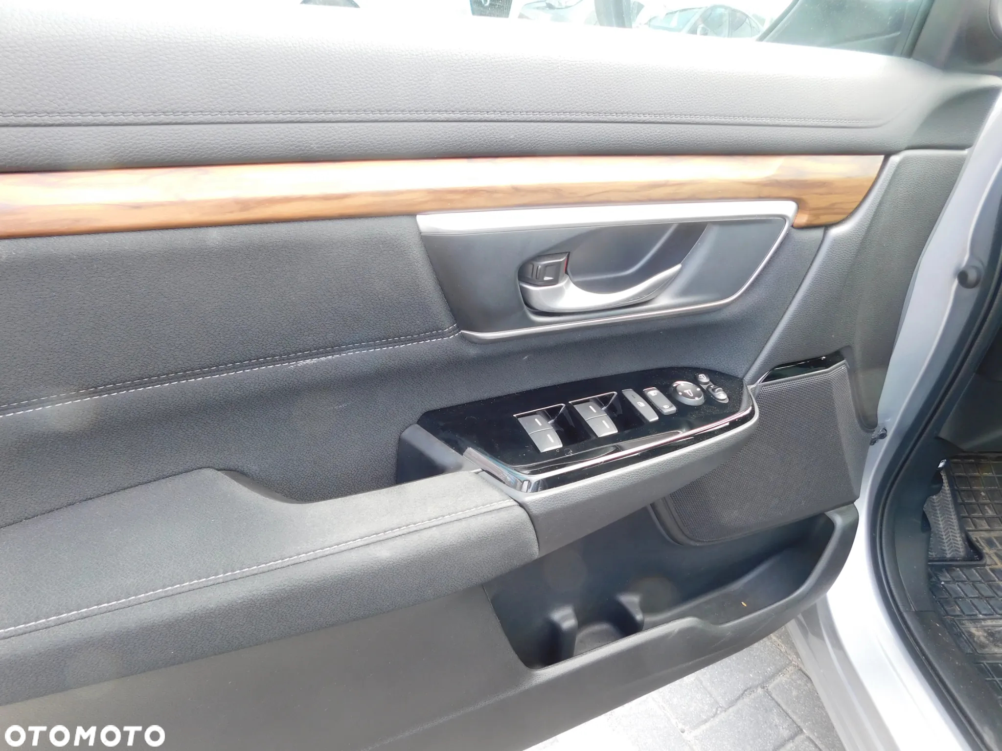 Honda CR-V 1.5 Elegance (Honda Connect+) - 11