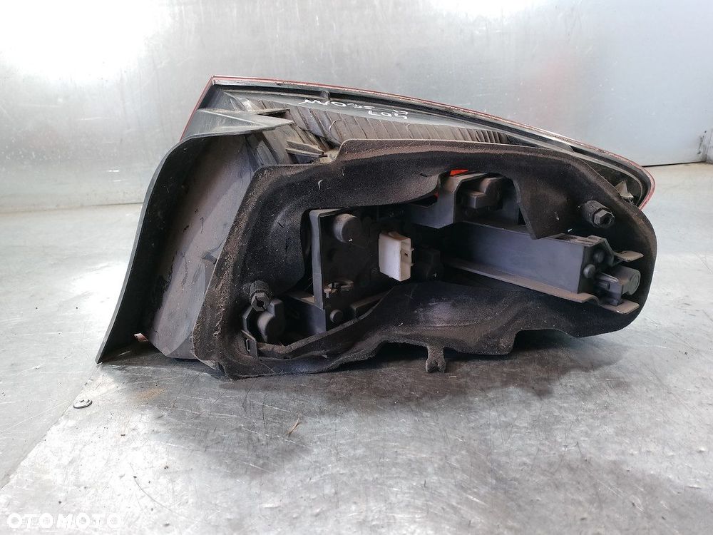 LAMPA TYLNA LEWA PEUGEOT 407 9656606380 SEDAN - 3