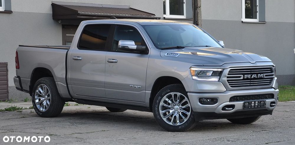 RAM 1500 5.7 Crew Cab Laramie - 10