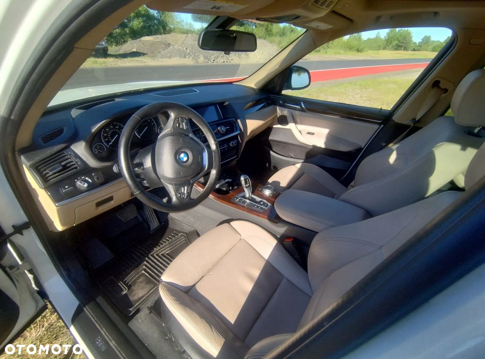 BMW X3 xDrive28i - 19