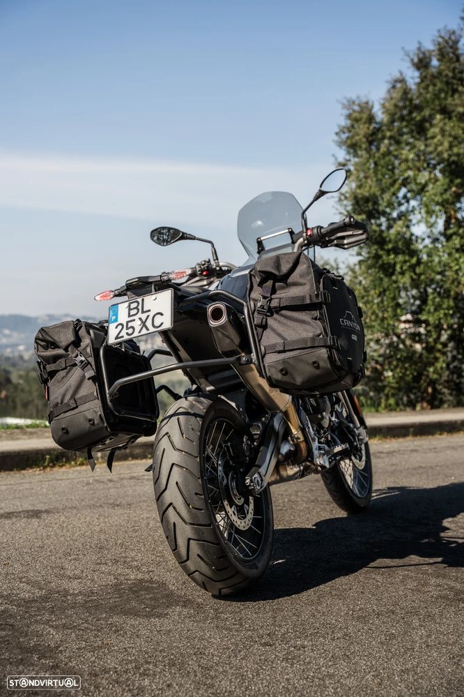 BMW F 900 GS Triple Black - 17