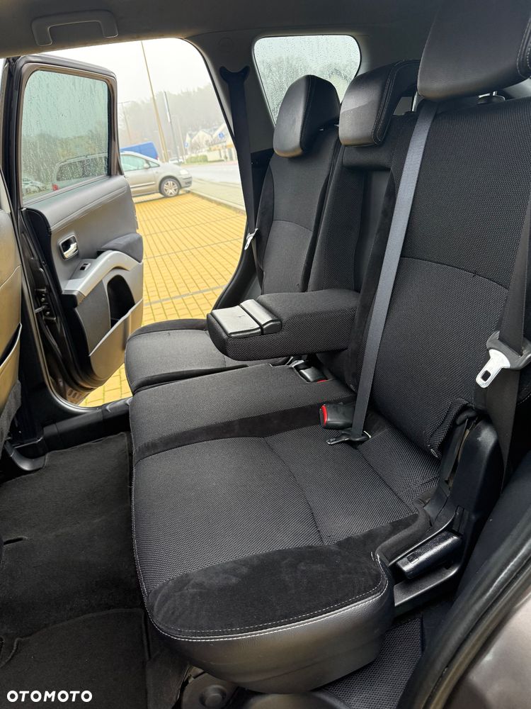 Mitsubishi Outlander 2.0 2WD Invite - 18