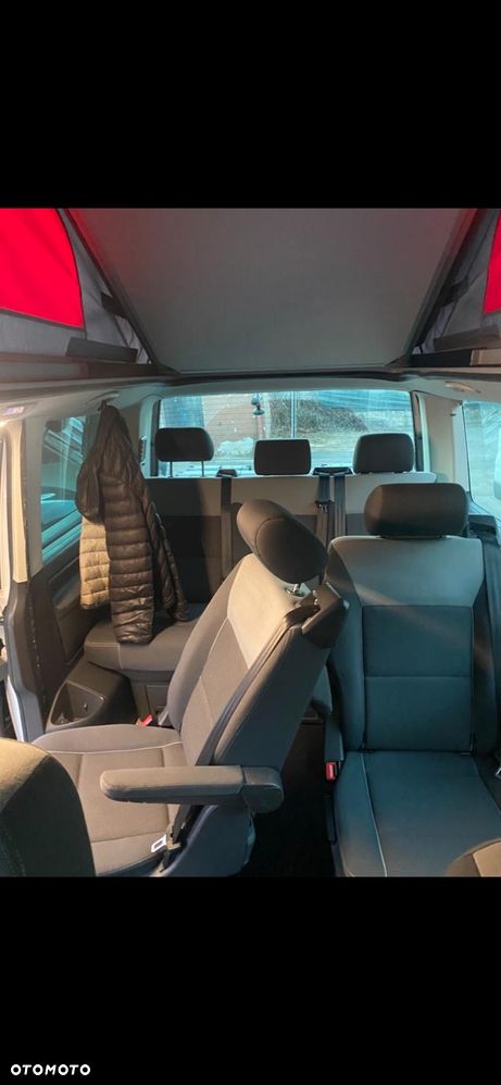 Volkswagen Multivan - 32