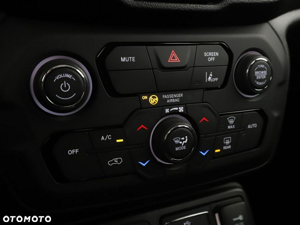 Jeep Renegade 1.5 GSE T4 48V e-Hybrid Automatik Longitude - 28