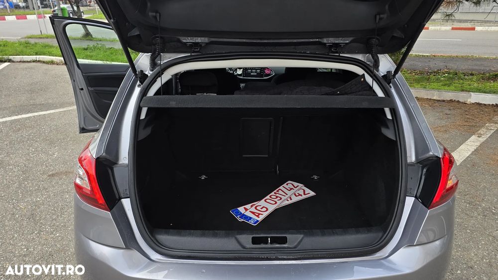 Peugeot 308 SW PureTech 130 EAT6 Stop & Start Allure - 20