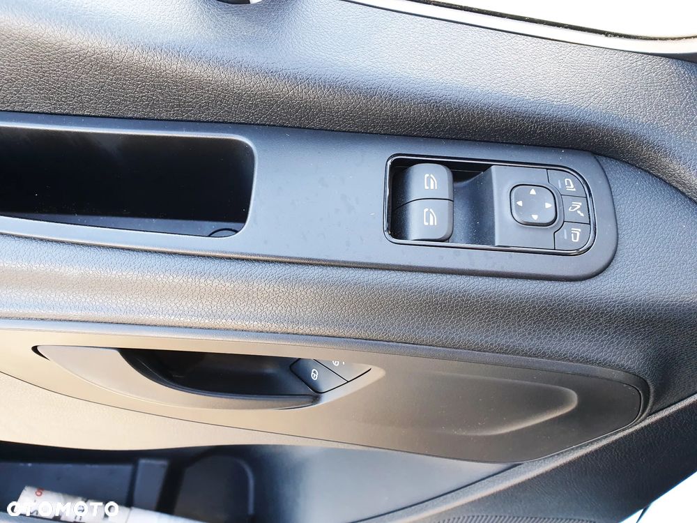 Mercedes-Benz SPRINTER - 11