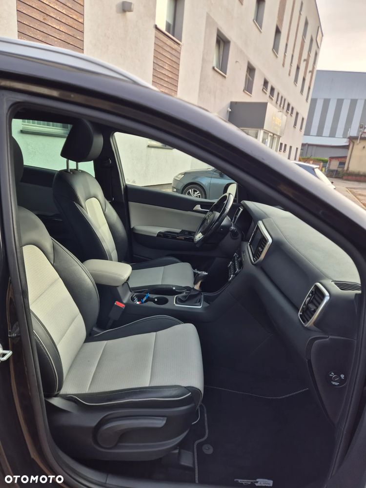 Kia Sportage 1.6 CRDI AWD GT LINE - 10
