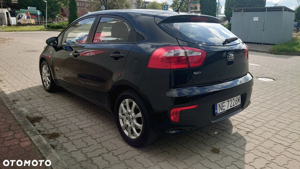 Kia Rio 1.2 Attract - 10