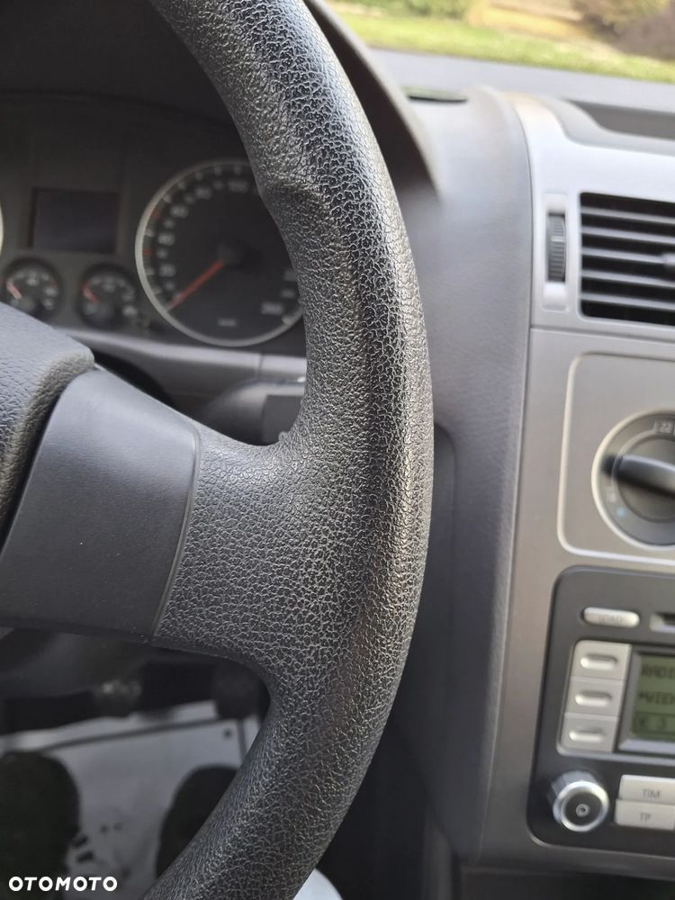 Volkswagen Touran 1.6 Basis - 23