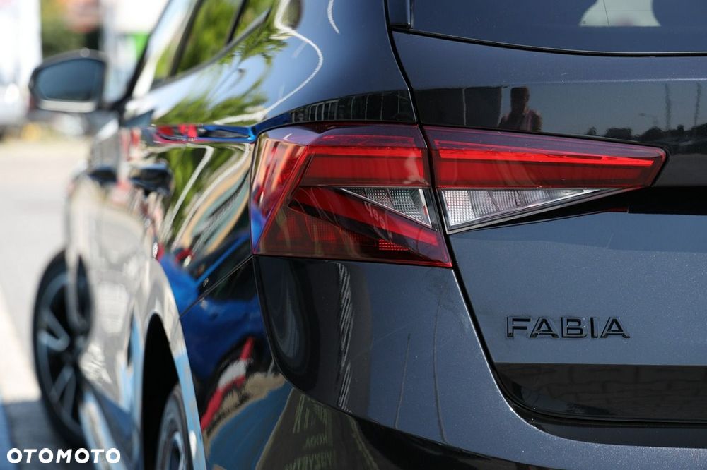 Skoda Fabia 1.0 TSI Monte Carlo DSG - 10