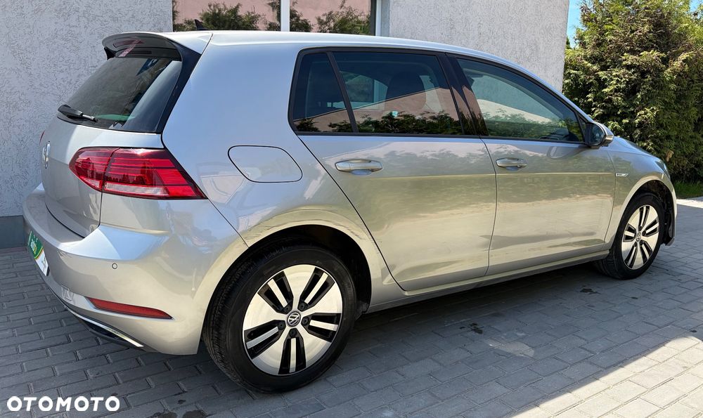 Volkswagen Golf e-Golf - 11
