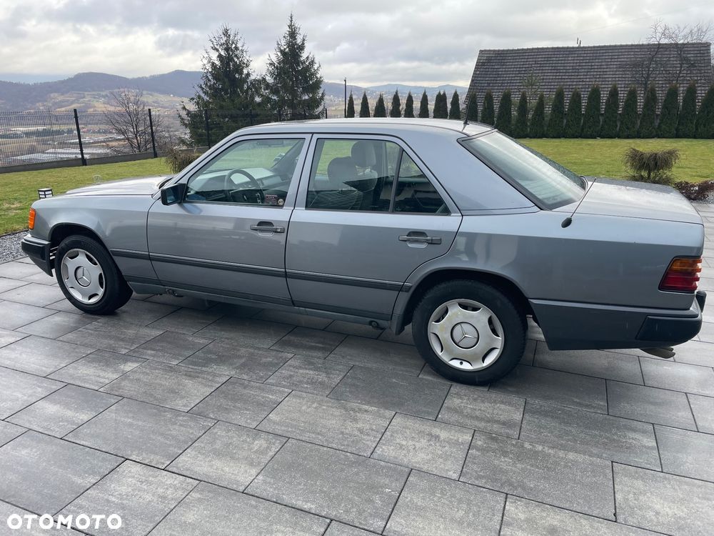 Mercedes-Benz W124 (1984-1993) - 1
