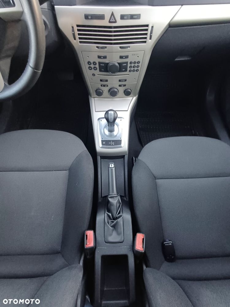Opel Astra 1.6 Elegance Easytronic - 8