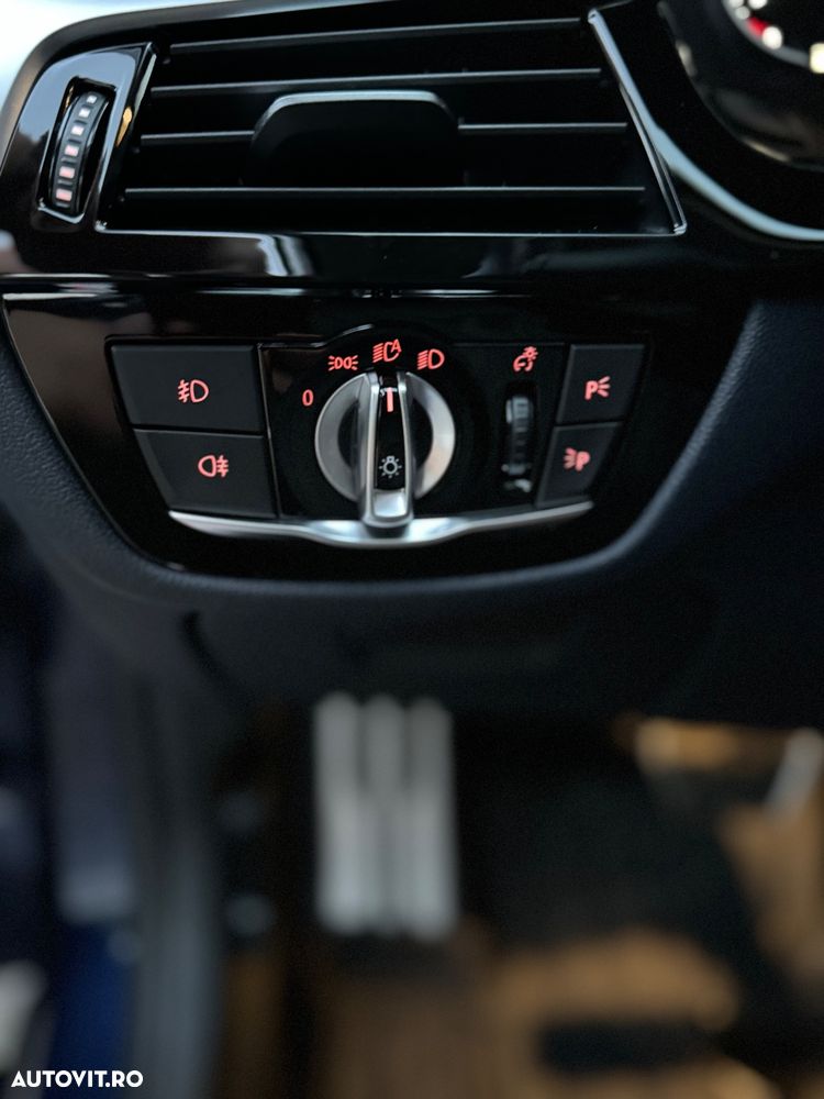 BMW Seria 5 530d xDrive AT - 12