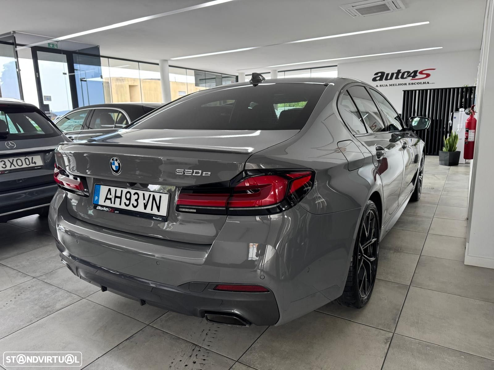 BMW 520 e Pack M - 10