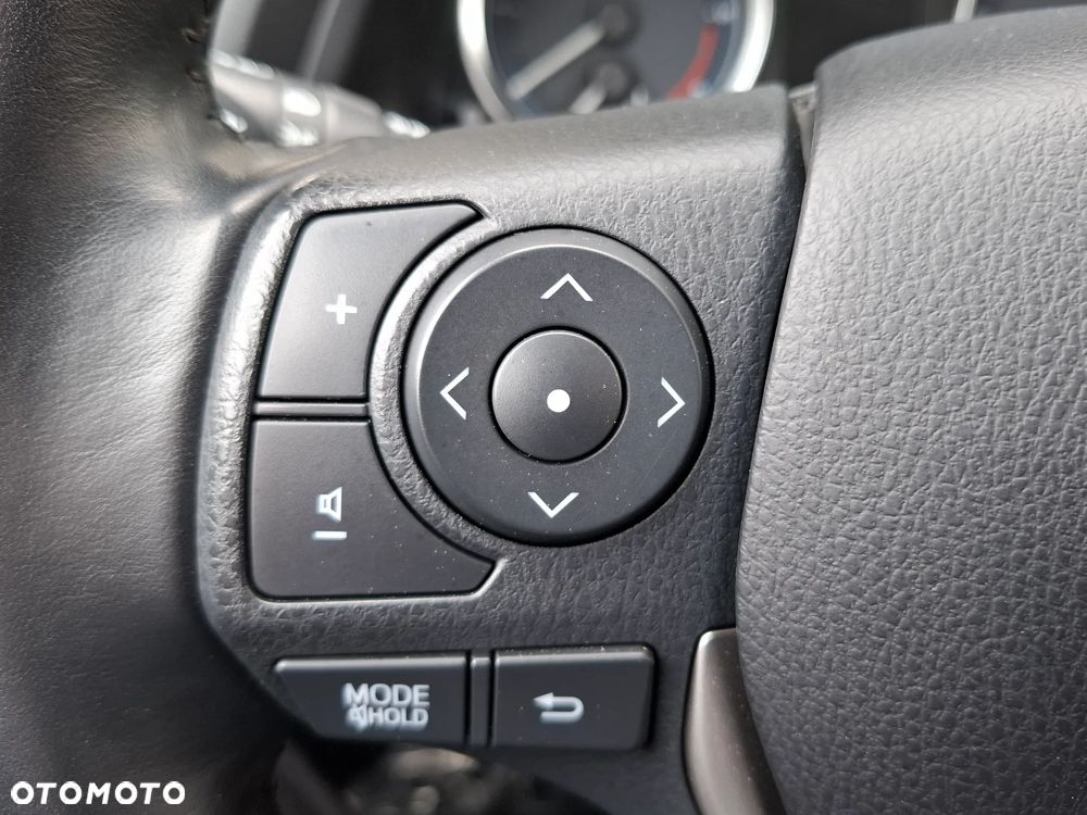 Toyota Auris 2.0 D-4D Executive - 16
