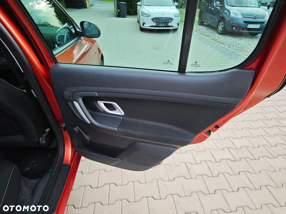 Skoda Fabia 1.4 16V Sport - 11