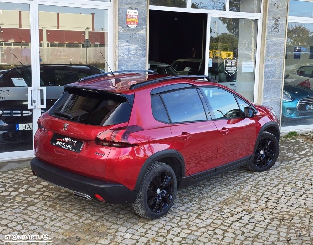 Peugeot 2008 1.2 PureTech GT Line - 4