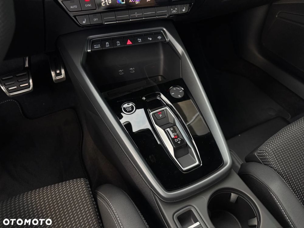 Audi A3 Sportback TFSI mHEV 110 kW S Line S tronic - 24