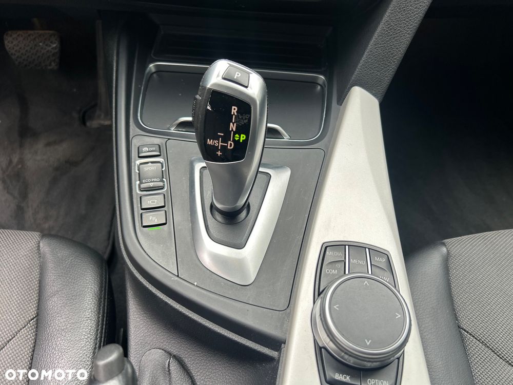 BMW Seria 3 318d Business Edition - 18