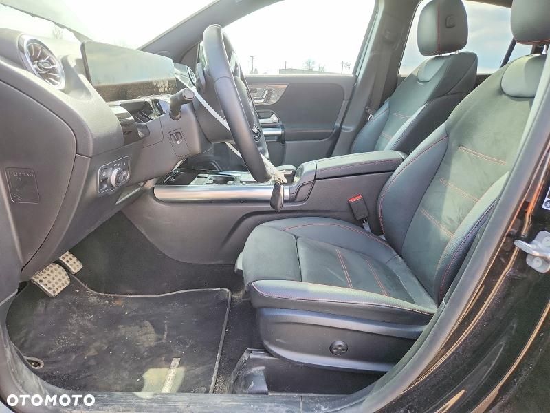 Mercedes-Benz GLA 250 4-Matic AMG Line - 18